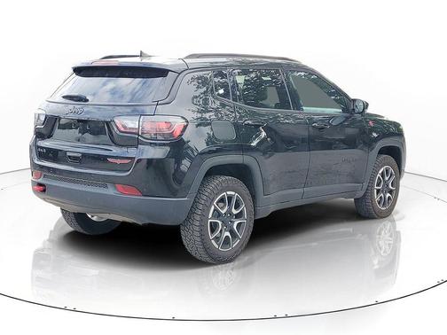 Diamond Black 2024 Jeep Compass Trailhawk