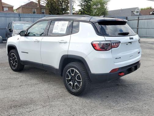 Bright White Clearcoat 2025 Jeep Compass Trailhawk