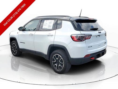 Bright White Clearcoat 2025 Jeep Compass Trailhawk
