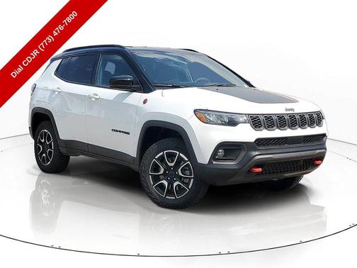 Bright White Clearcoat 2025 Jeep Compass Trailhawk