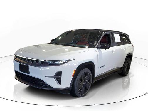 Bright White Clearcoat 2024 Jeep Wagoneer S Launch Edition