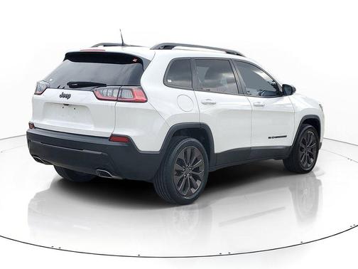 Bright White Clearcoat 2021 Jeep Cherokee Latitude Lux
