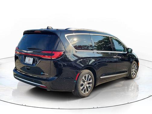 Diamond Black 2024 Chrysler Pacifica Hybrid Pinnacle