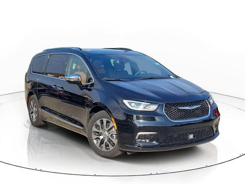 Diamond Black 2024 Chrysler Pacifica Hybrid Pinnacle