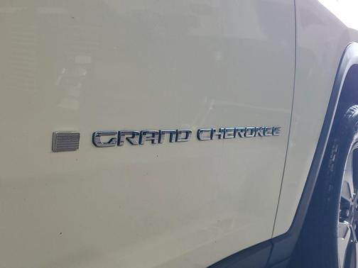 Bright White Clearcoat 2022 Jeep Grand Cherokee 4xe Base