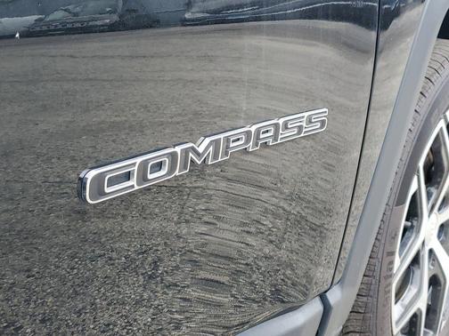 Diamond Black 2024 Jeep Compass Limited