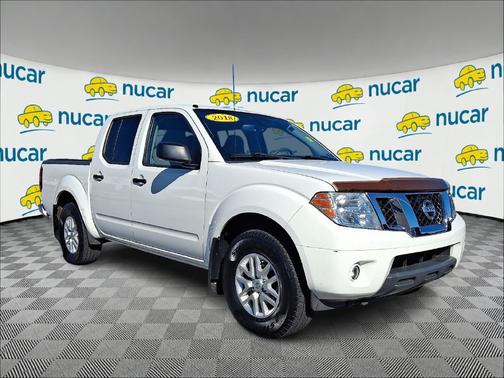 White 2018 Nissan Frontier SV