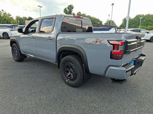 Boulder Gray Pearl 2026 Nissan Frontier Crew Cab PRO-4X®