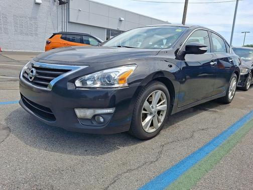 Black 2015 Nissan Altima 2.5 SL