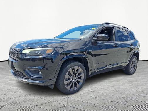 Black 2019 Jeep Cherokee Limited