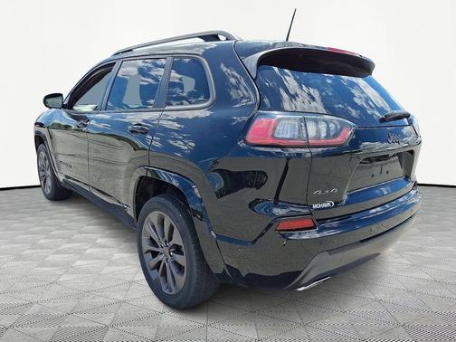 Black 2019 Jeep Cherokee Limited