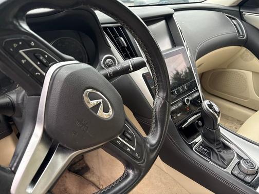 White 2019 INFINITI Q50 3.0t LUXE
