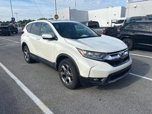 White 2018 Honda CR-V EX