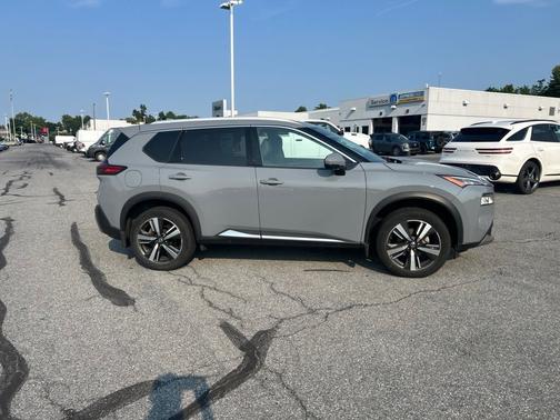 Gray 2021 Nissan Rogue SL