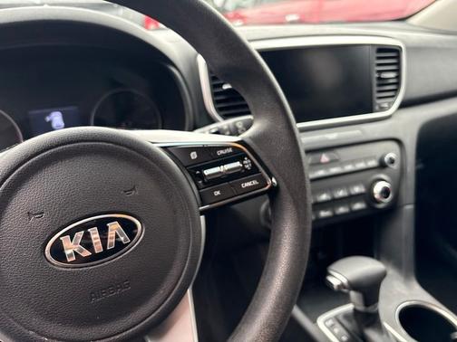 Gray 2022 Kia Sportage LX