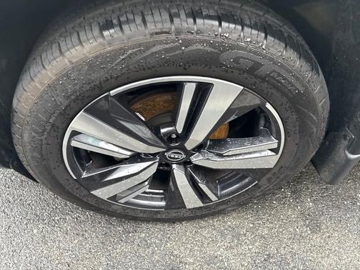 White 2022 Nissan Rogue Platinum