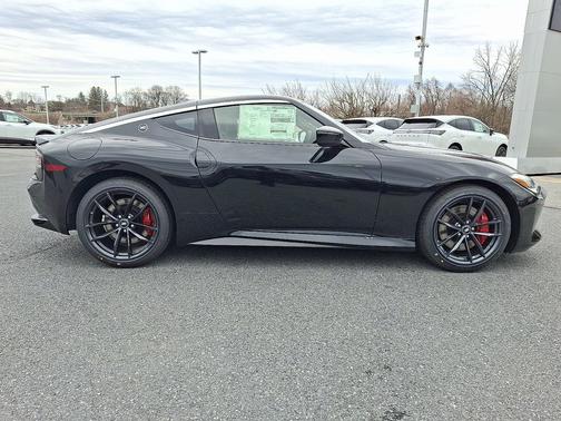 Black Diamond Pearl 2026 Nissan Z Performance