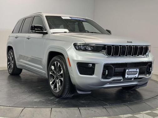 2022 Jeep Grand Cherokee Overland