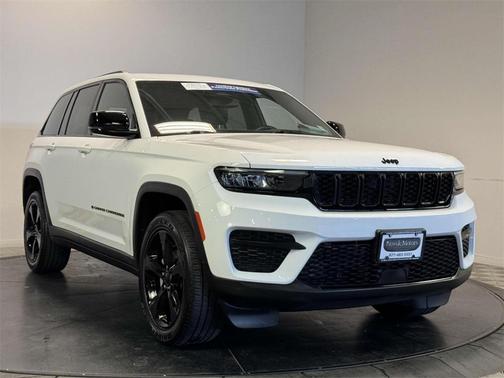 2022 Jeep Grand Cherokee Altitude