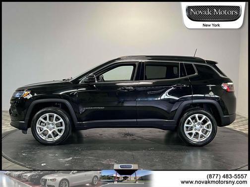 2023 Jeep Compass Latitude Lux