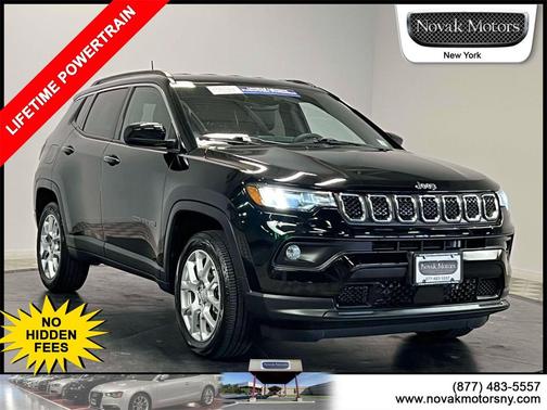 2023 Jeep Compass Latitude Lux
