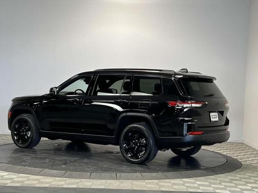 2022 Jeep Grand Cherokee L Altitude