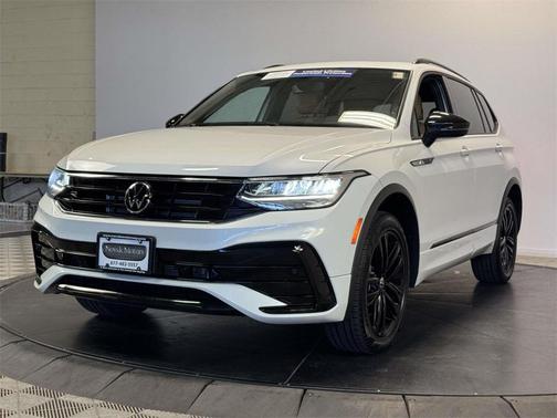 2022 Volkswagen Tiguan 2.0T SE R-Line Black 4MOTION