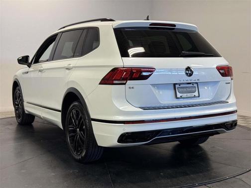 2022 Volkswagen Tiguan 2.0T SE R-Line Black 4MOTION