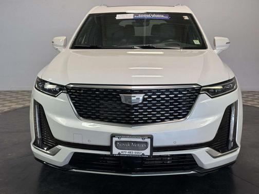 Crystal White Tricoat 2023 Cadillac XT6 Premium Luxury AWD