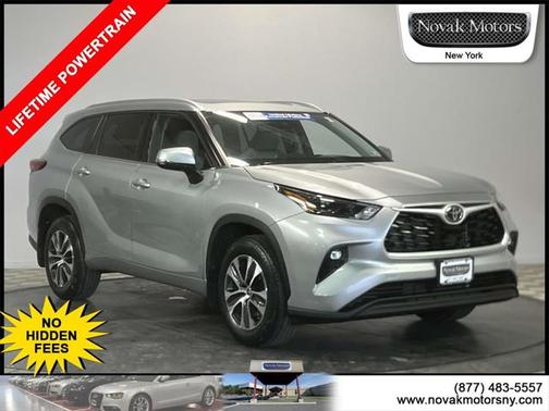 2022 Toyota Highlander XLE
