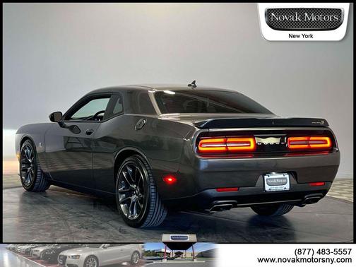 Granite Crystal Metallic Clearcoat 2022 Dodge Challenger R/T Scat Pack