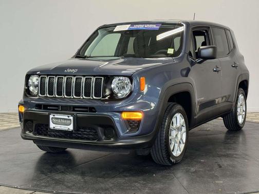 Slate Blue Pearlcoat 2023 Jeep Renegade Latitude