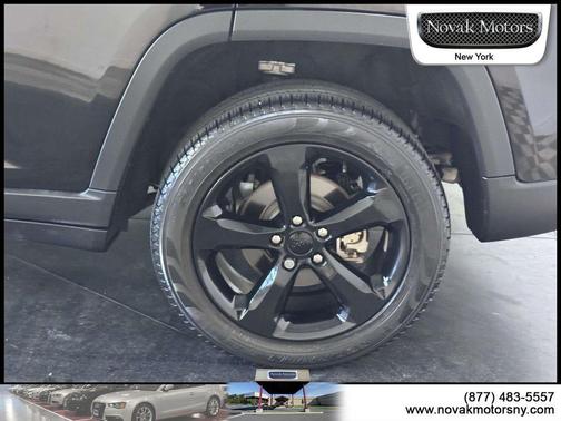 Diamond Black Crystal Pearlcoat 2023 Jeep Grand Cherokee Limited