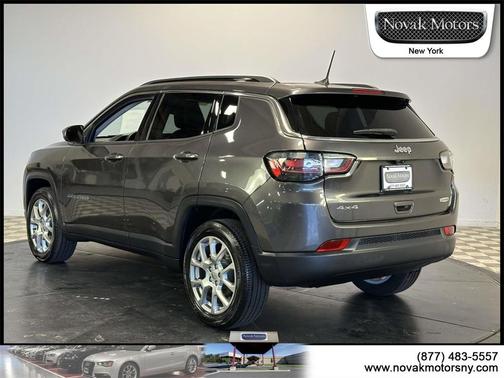 2022 Jeep Compass Latitude Lux