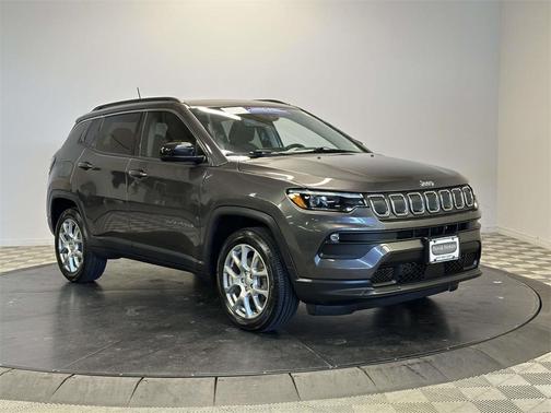 2022 Jeep Compass Latitude Lux