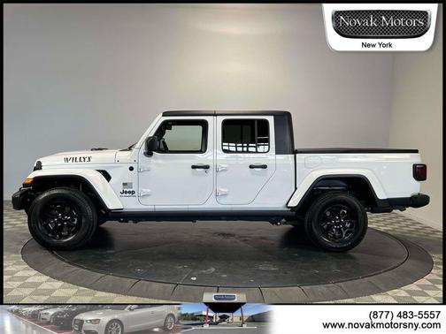 2021 Jeep Gladiator Willys
