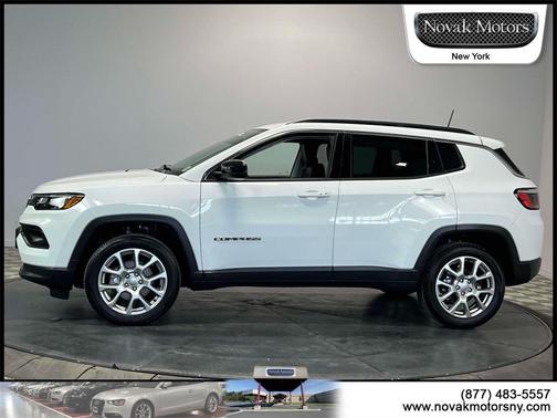 2022 Jeep Compass Latitude Lux