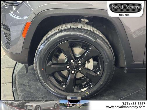 Baltic Gray Metallic Clearcoat 2023 Jeep Grand Cherokee Altitude