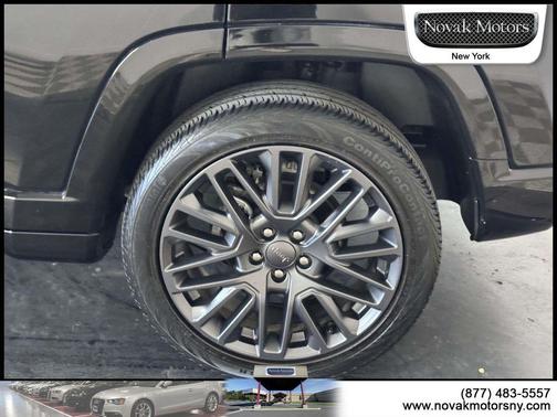 Diamond Black Crystal Pearlcoat 2023 Jeep Compass (Red) Edition