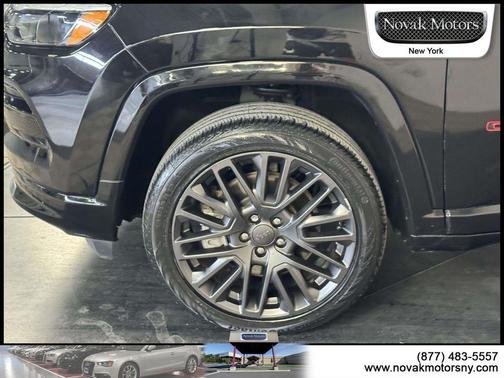 Diamond Black Crystal Pearlcoat 2023 Jeep Compass (Red) Edition