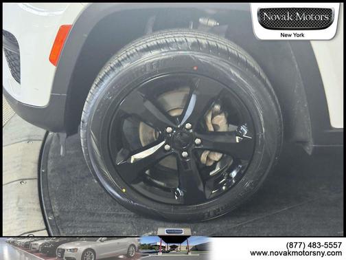 Bright White Clearcoat 2023 Jeep Grand Cherokee Altitude
