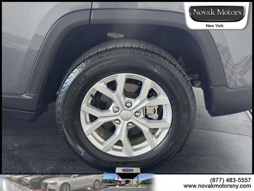 Baltic Gray Metallic Clearcoat 2023 Jeep Grand Cherokee Limited