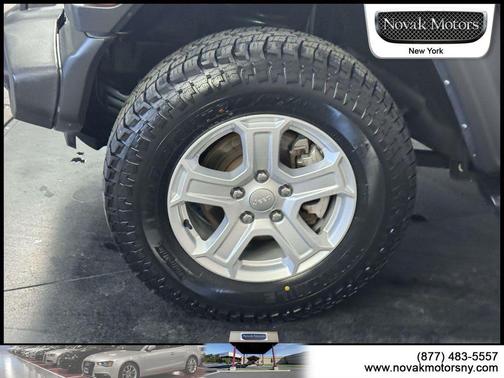 Black Clearcoat 2022 Jeep Wrangler Unlimited Sport