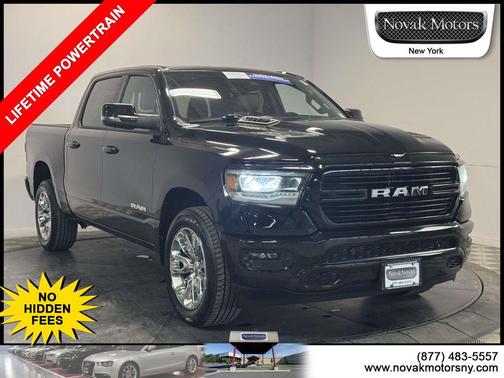 Diamond Black Crystal Pearlcoat 2023 RAM 1500 Laramie