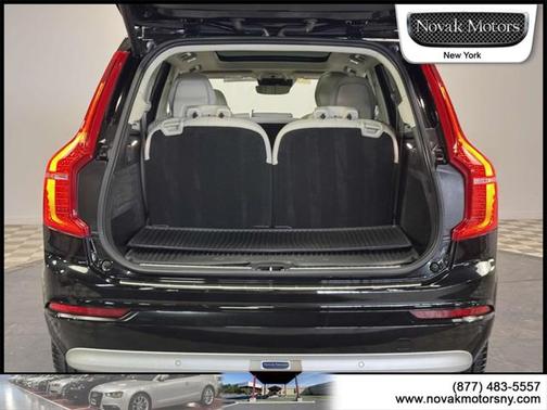 2022 Volvo XC90 T5 Momentum