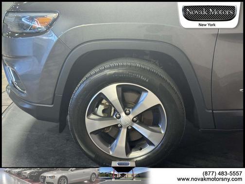 Granite Crystal Metallic Clearcoat 2022 Jeep Cherokee Limited