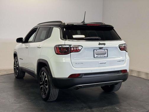 Bright White Clearcoat 2023 Jeep Compass Limited