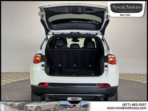 Bright White Clearcoat 2023 Jeep Compass Limited