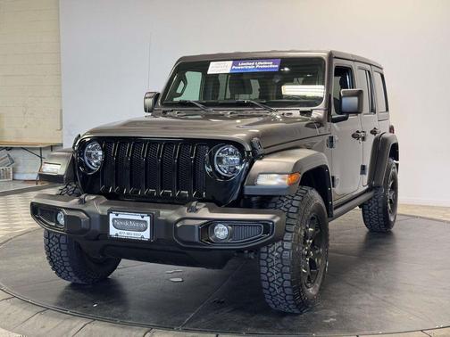Granite Crystal Metallic Clearcoat 2022 Jeep Wrangler Willys