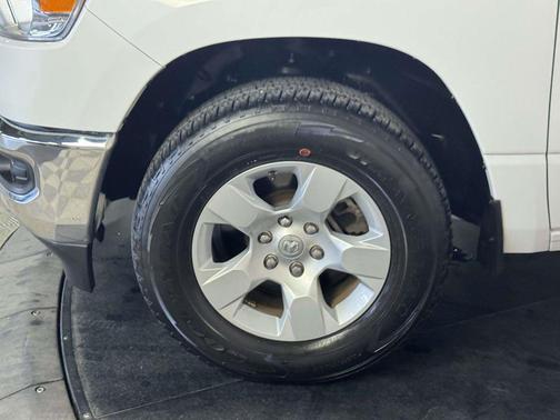 Bright White Clearcoat 2023 RAM 1500 Big Horn/Lone Star